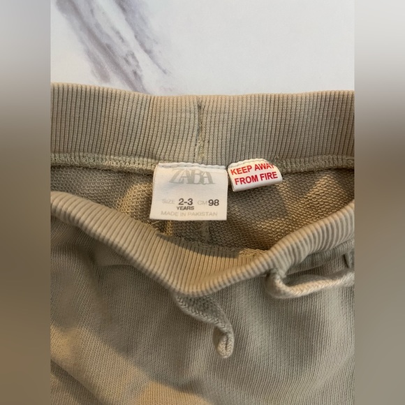3 pair of Zara’s toddler sweats - Picture 8 of 9